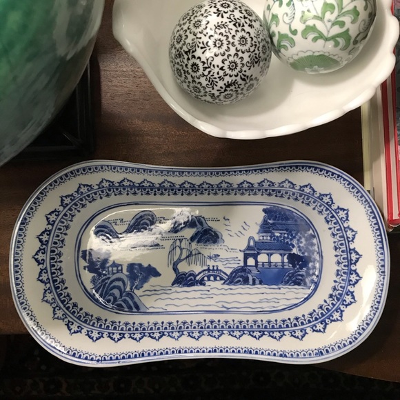 XL VTG Blue Willow Server - Picture 1 of 10